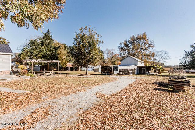 2141 Mcnair Road, Tarboro, NC 27886