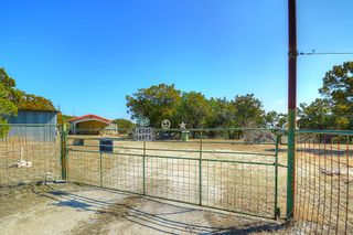 270 Sanders Rd, Center Point, TX 78010