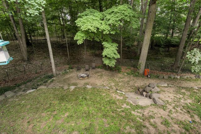 1753 Whispering Woods COURT, Richfield, WI 53076