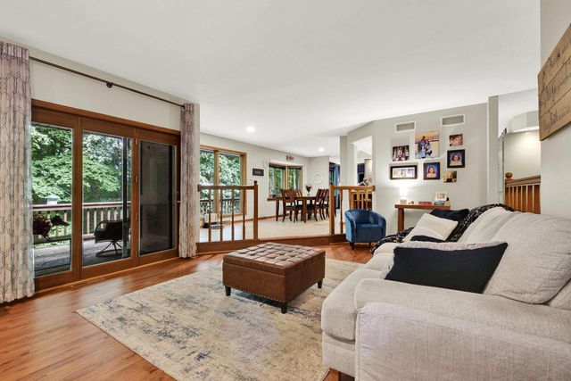 1753 Whispering Woods COURT, Richfield, WI 53076