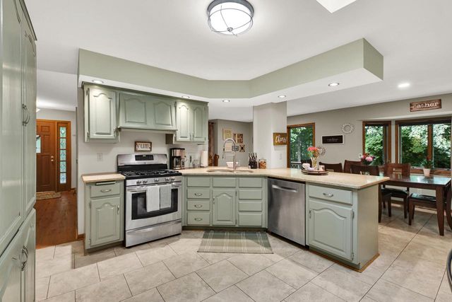 1753 Whispering Woods COURT, Richfield, WI 53076