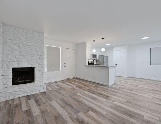 2303 Cedrick CV D, Austin, TX 78748