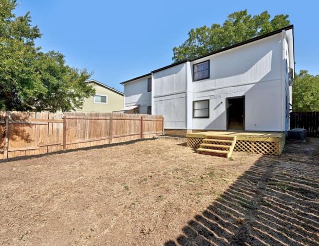 2303 Cedrick CV D, Austin, TX 78748