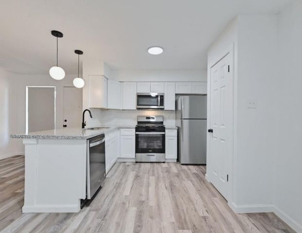 2303 Cedrick CV D, Austin, TX 78748