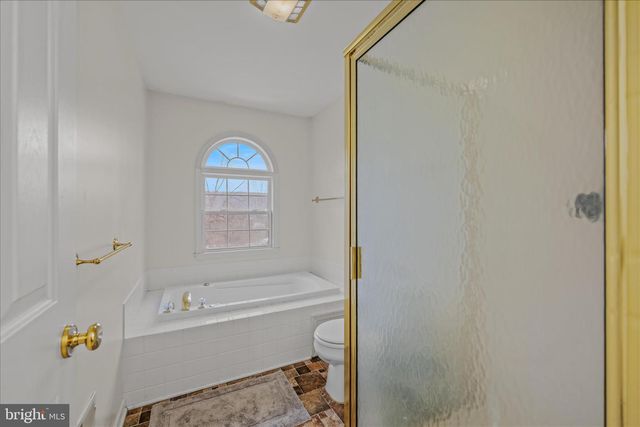 2509 HIGHLAND RIDGE RD, Berkeley Springs, WV 25411