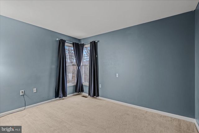 2509 HIGHLAND RIDGE RD, Berkeley Springs, WV 25411