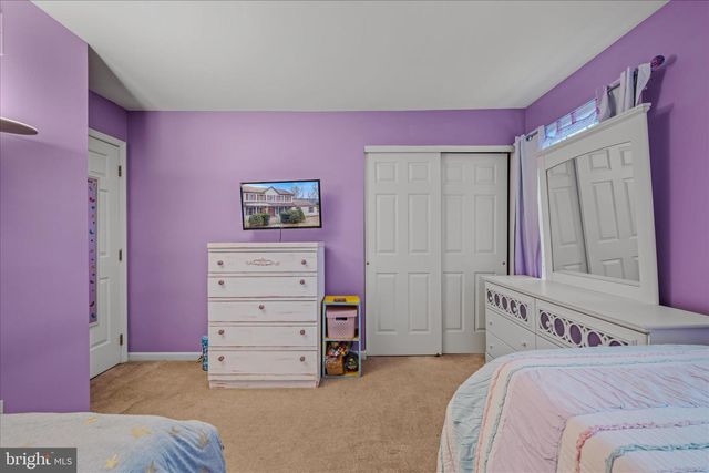 2509 HIGHLAND RIDGE RD, Berkeley Springs, WV 25411