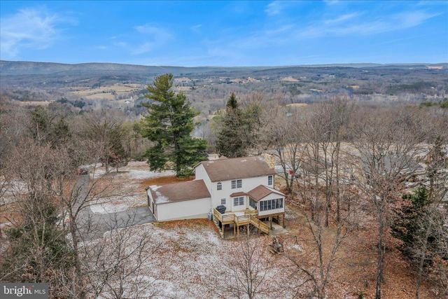 2509 HIGHLAND RIDGE RD, Berkeley Springs, WV 25411