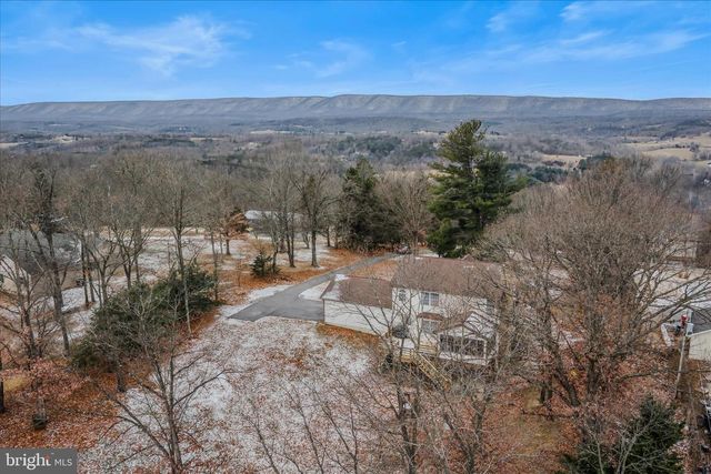 2509 HIGHLAND RIDGE RD, Berkeley Springs, WV 25411