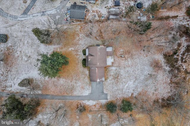 2509 HIGHLAND RIDGE RD, Berkeley Springs, WV 25411