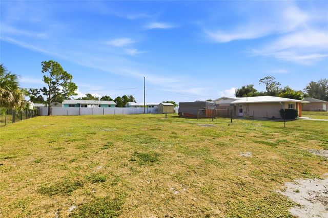 3276 PINETREE STREET, Port Charlotte, FL 33952