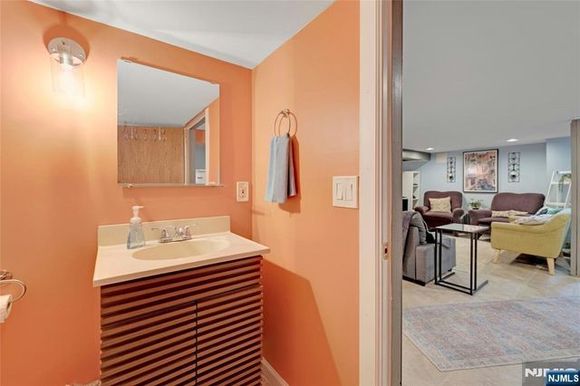 258 Ross Avenue, Hackensack, NJ 07601