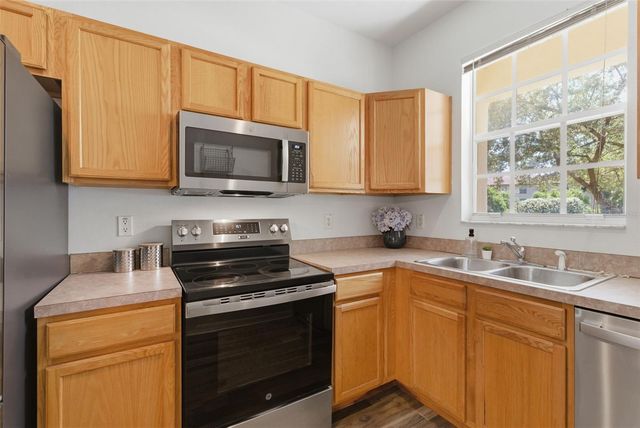 2049 FIESTA RIDGE COURT, Tampa, FL 33604
