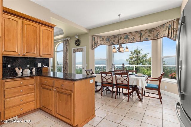 16703 W Riverview DR, Post Falls, ID 83854