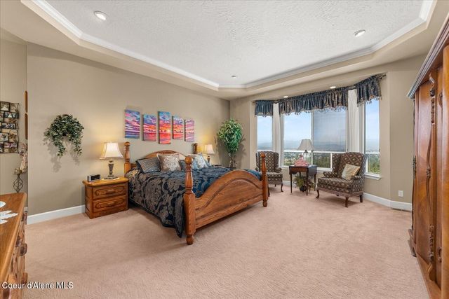 16703 W Riverview DR, Post Falls, ID 83854