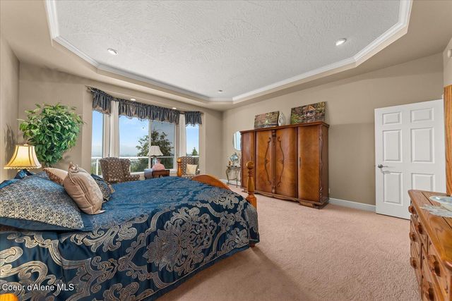16703 W Riverview DR, Post Falls, ID 83854