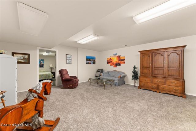 16703 W Riverview DR, Post Falls, ID 83854