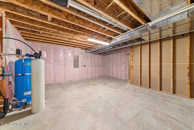16703 W Riverview DR, Post Falls, ID 83854