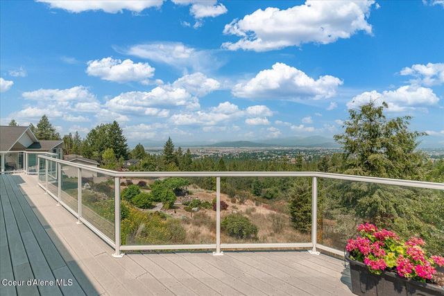 16703 W Riverview DR, Post Falls, ID 83854