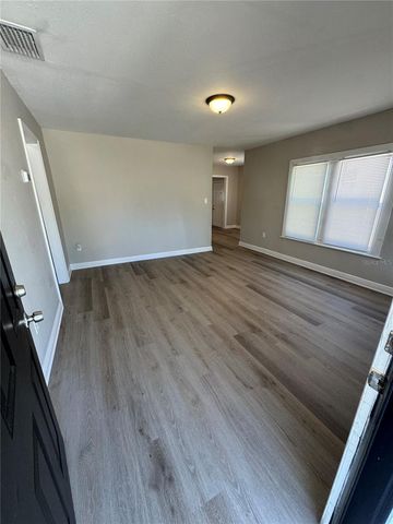 1912 W GRACE STREET, Tampa, FL 33607