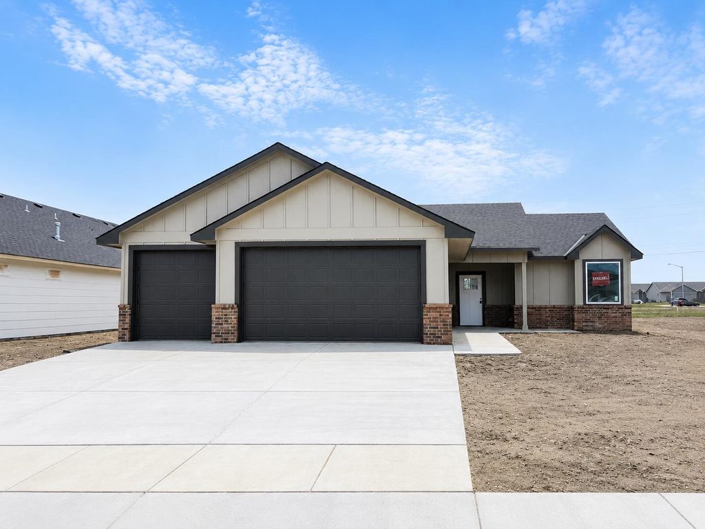 5404 N Toben Ct, Bel Aire, KS 67226