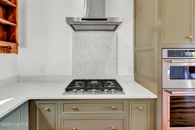 5709 E Landing Court, Emerald Isle, NC 28594