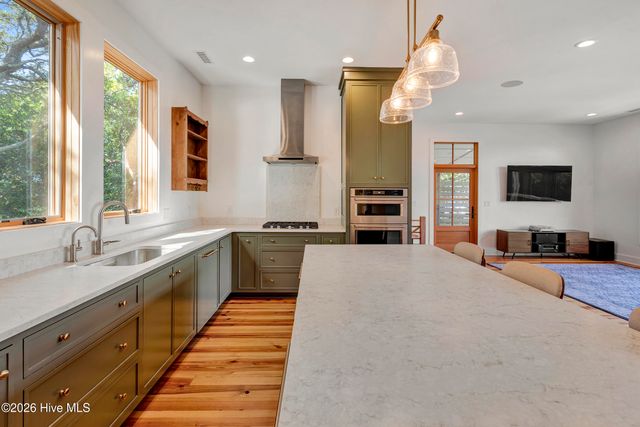 5709 E Landing Court, Emerald Isle, NC 28594