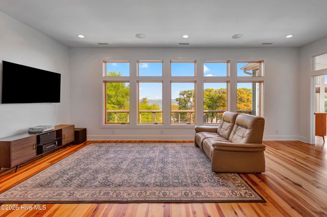 5709 E Landing Court, Emerald Isle, NC 28594