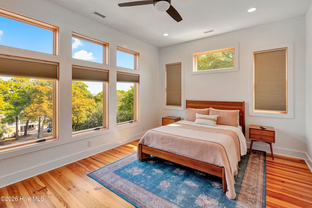 5709 E Landing Court, Emerald Isle, NC 28594