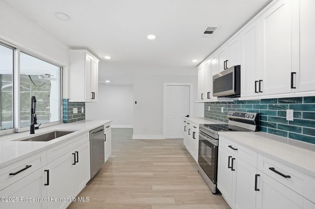 3708 N Hiawatha Terrace, Crystal River, FL 34428