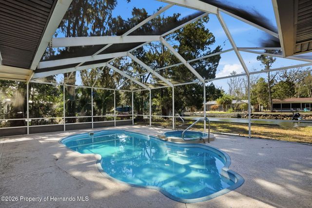 3708 N Hiawatha Terrace, Crystal River, FL 34428