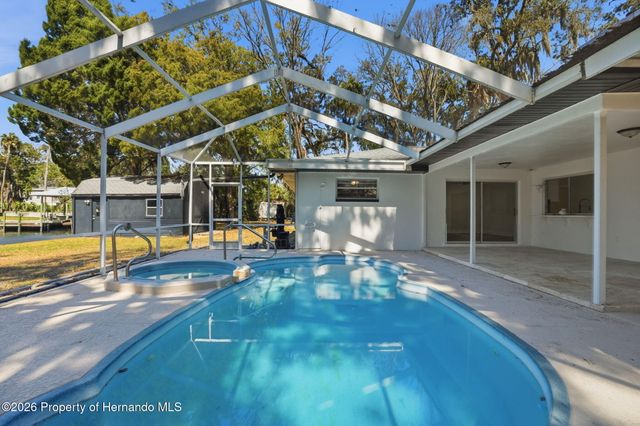 3708 N Hiawatha Terrace, Crystal River, FL 34428