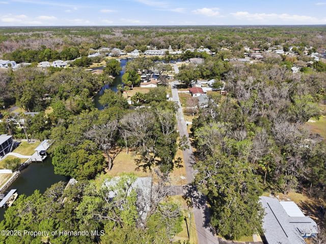 3708 N Hiawatha Terrace, Crystal River, FL 34428