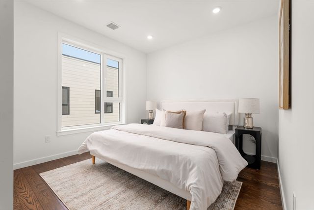 267 Old Colony 509, Boston, MA 02127