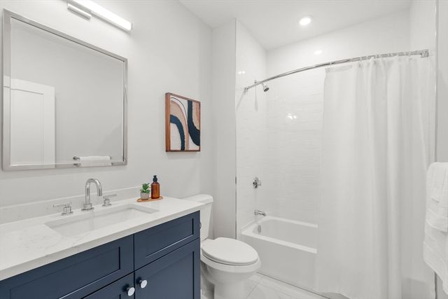 267 Old Colony 509, Boston, MA 02127