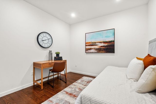 267 Old Colony 509, Boston, MA 02127