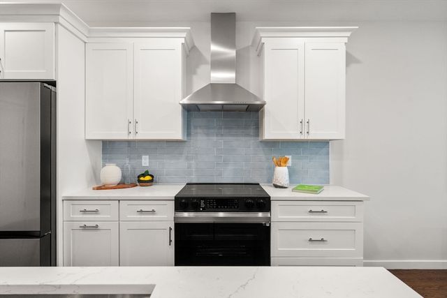 267 Old Colony 509, Boston, MA 02127