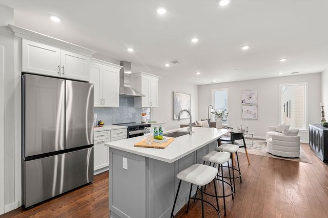 267 Old Colony 509, Boston, MA 02127