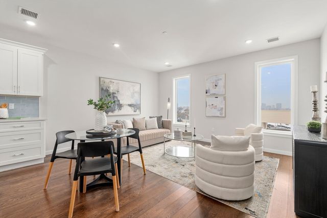 267 Old Colony 509, Boston, MA 02127