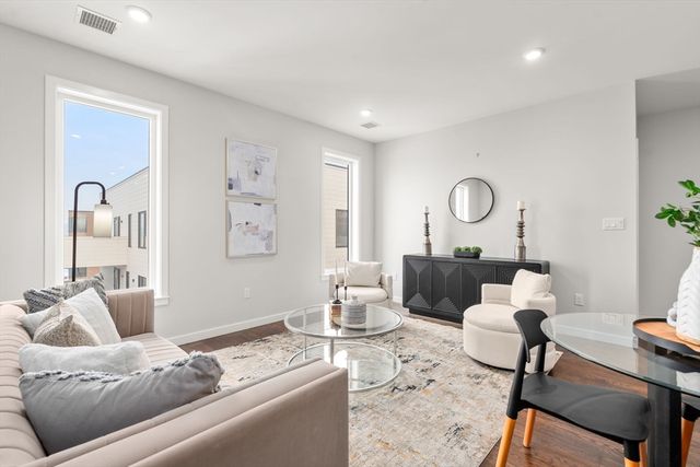 267 Old Colony 509, Boston, MA 02127