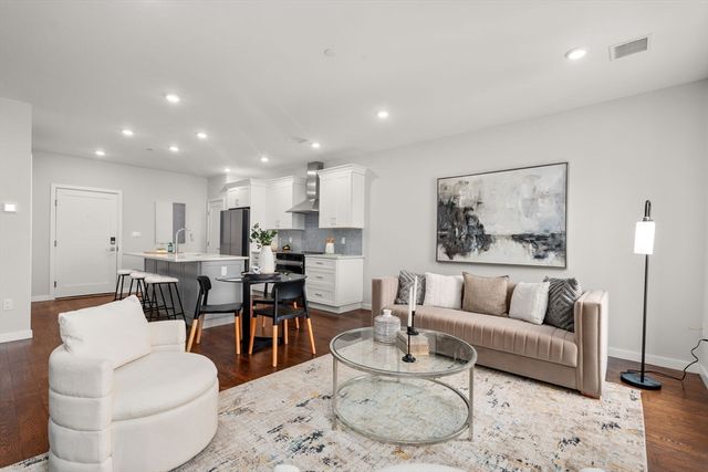 267 Old Colony 509, Boston, MA 02127