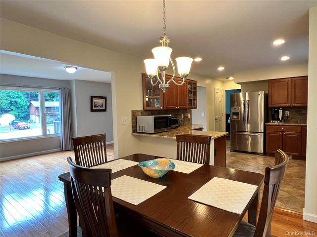 50 Raker Road, Poughkeepsie, NY 12603