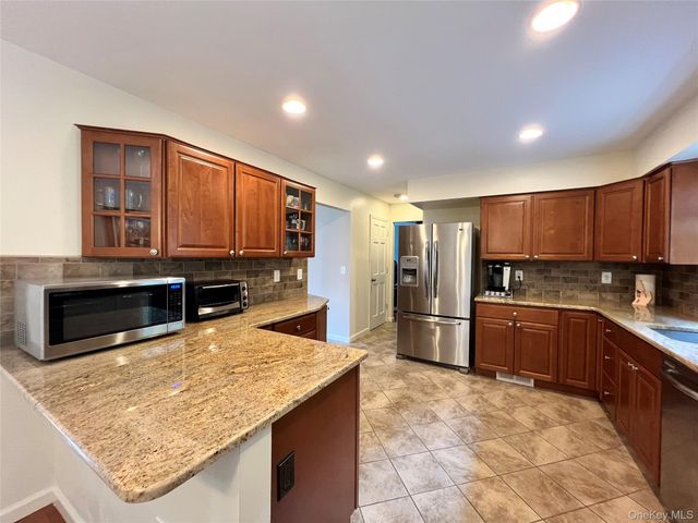 50 Raker Road, Poughkeepsie, NY 12603