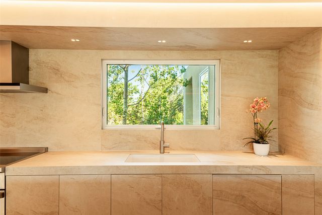 2115 Calle Azulejo, Santa Fe, NM 87505