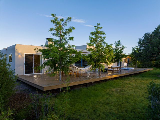 2115 Calle Azulejo, Santa Fe, NM 87505