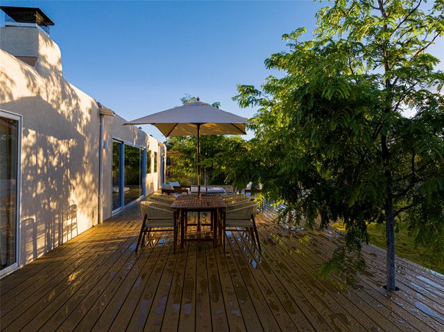 2115 Calle Azulejo, Santa Fe, NM 87505