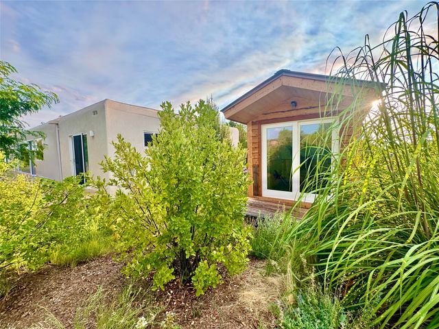 2115 Calle Azulejo, Santa Fe, NM 87505