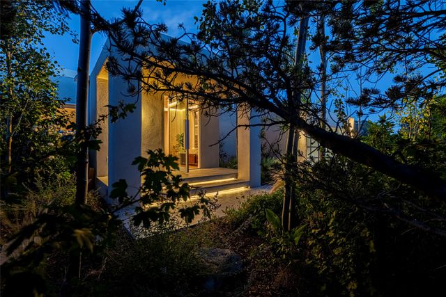 2115 Calle Azulejo, Santa Fe, NM 87505