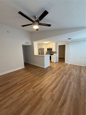 11520 WESTWOOD 527, Orlando, FL 32821