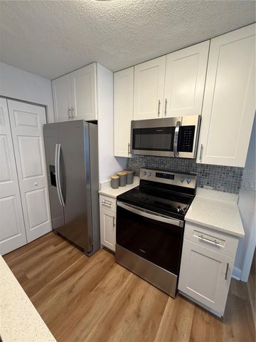 11520 WESTWOOD 527, Orlando, FL 32821
